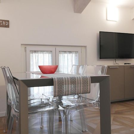 Ferienwohnung Luminoso Bilocale Zona Tibaldi Bocconi Mailand Exterior foto