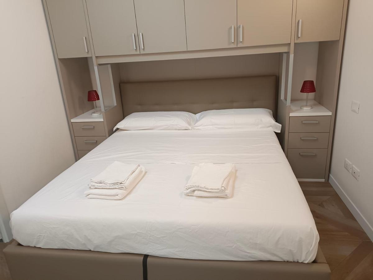 Ferienwohnung Luminoso Bilocale Zona Tibaldi Bocconi Mailand Exterior foto